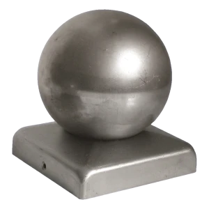 Plieno tvoros kepurėlė su rutulio dekoracija stulpui 80×80 mm – fi 80