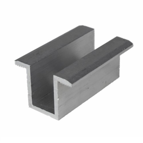 Centrinis gnybtas H25 L50 su įžeminimo kaiščiu PV-04-09